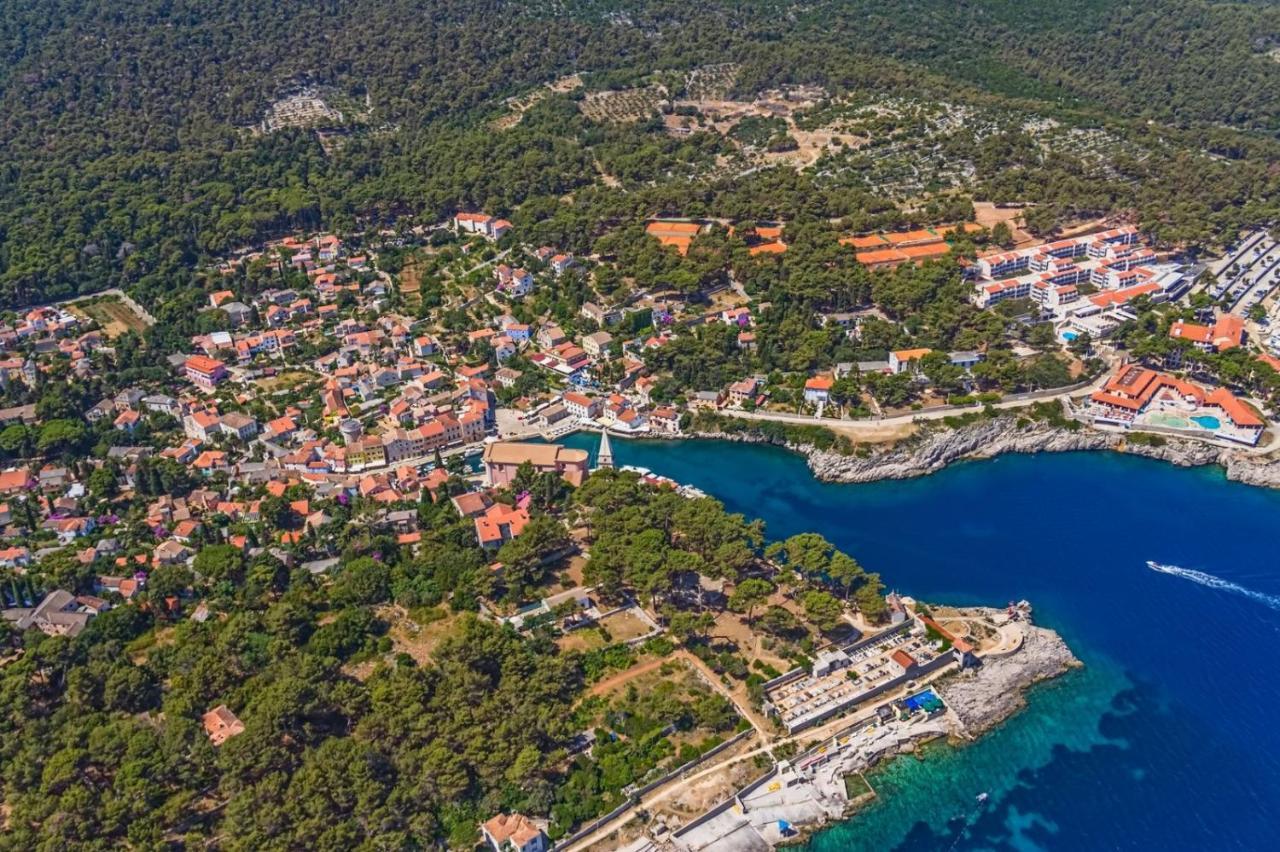 Apartments Mali Losinj Exterior photo