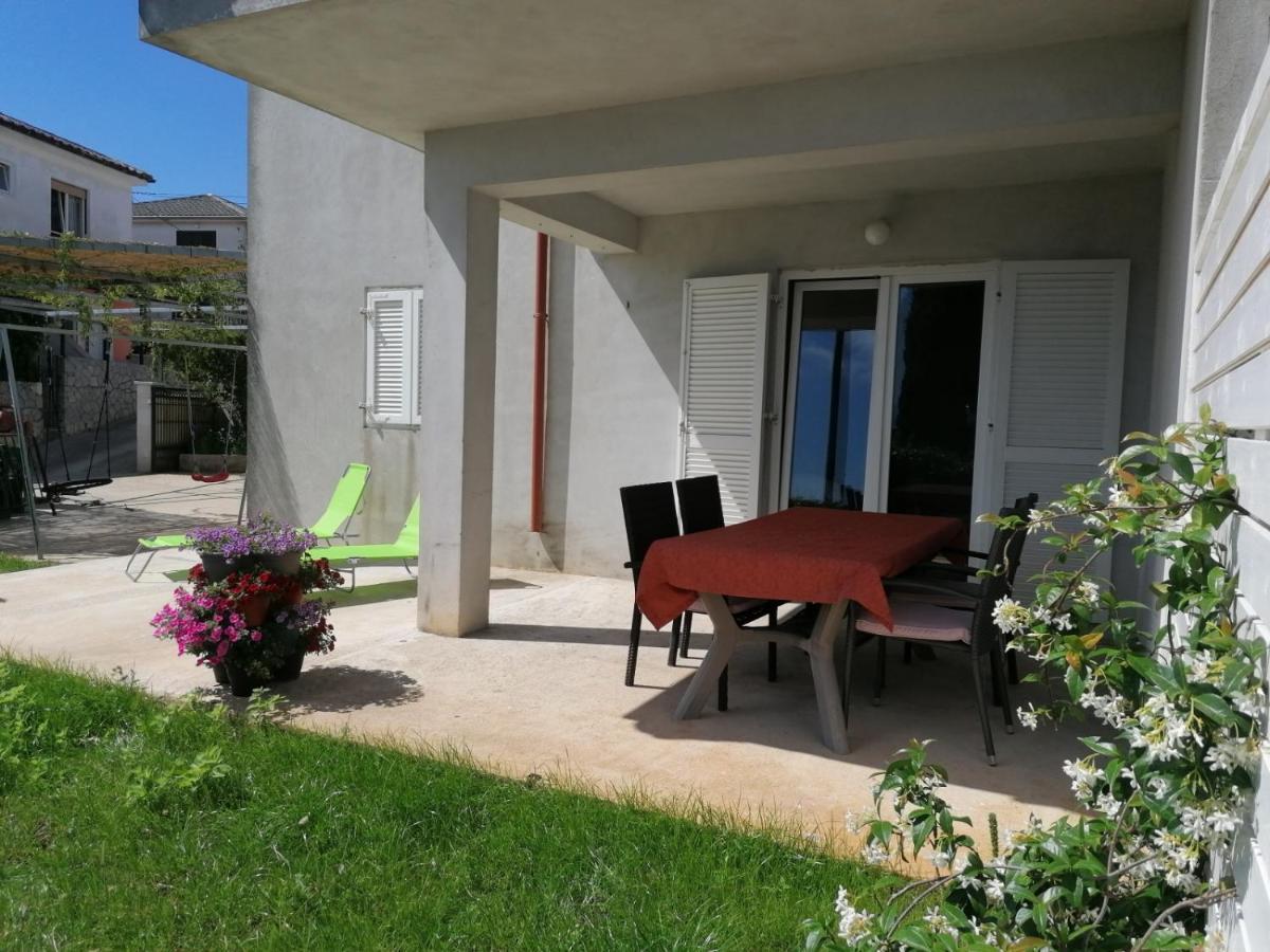 Apartments Mali Losinj Exterior photo