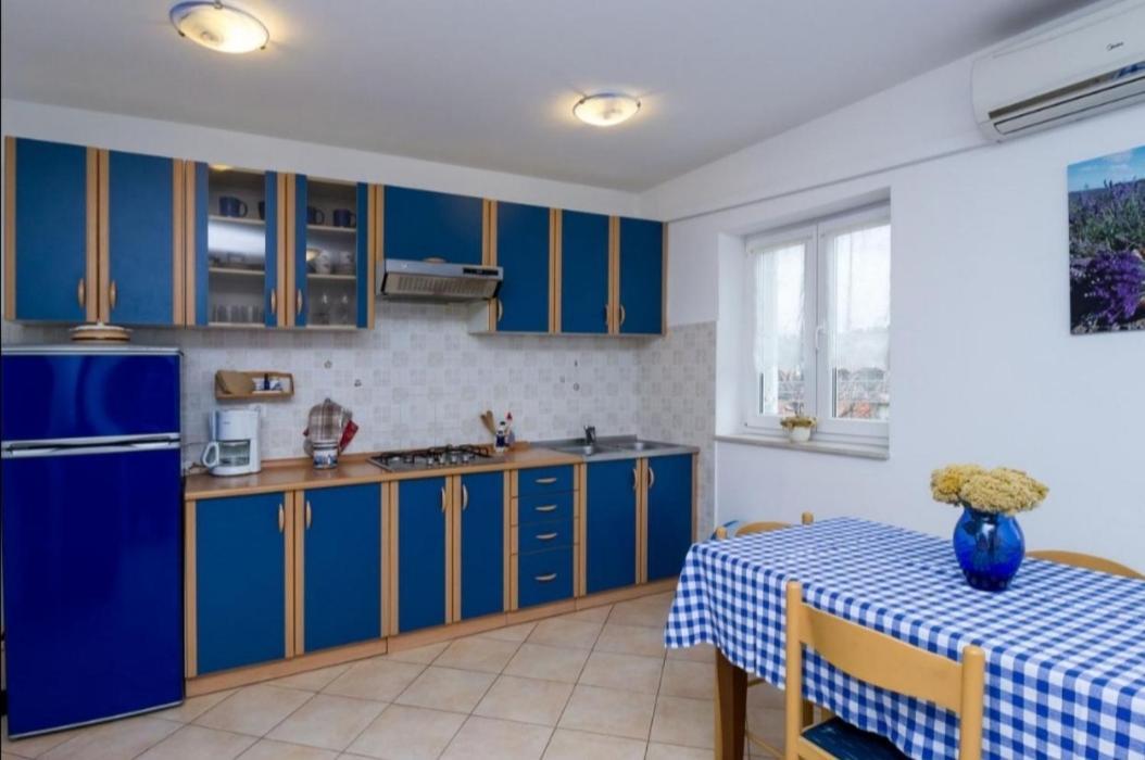 Apartments Mali Losinj Exterior photo