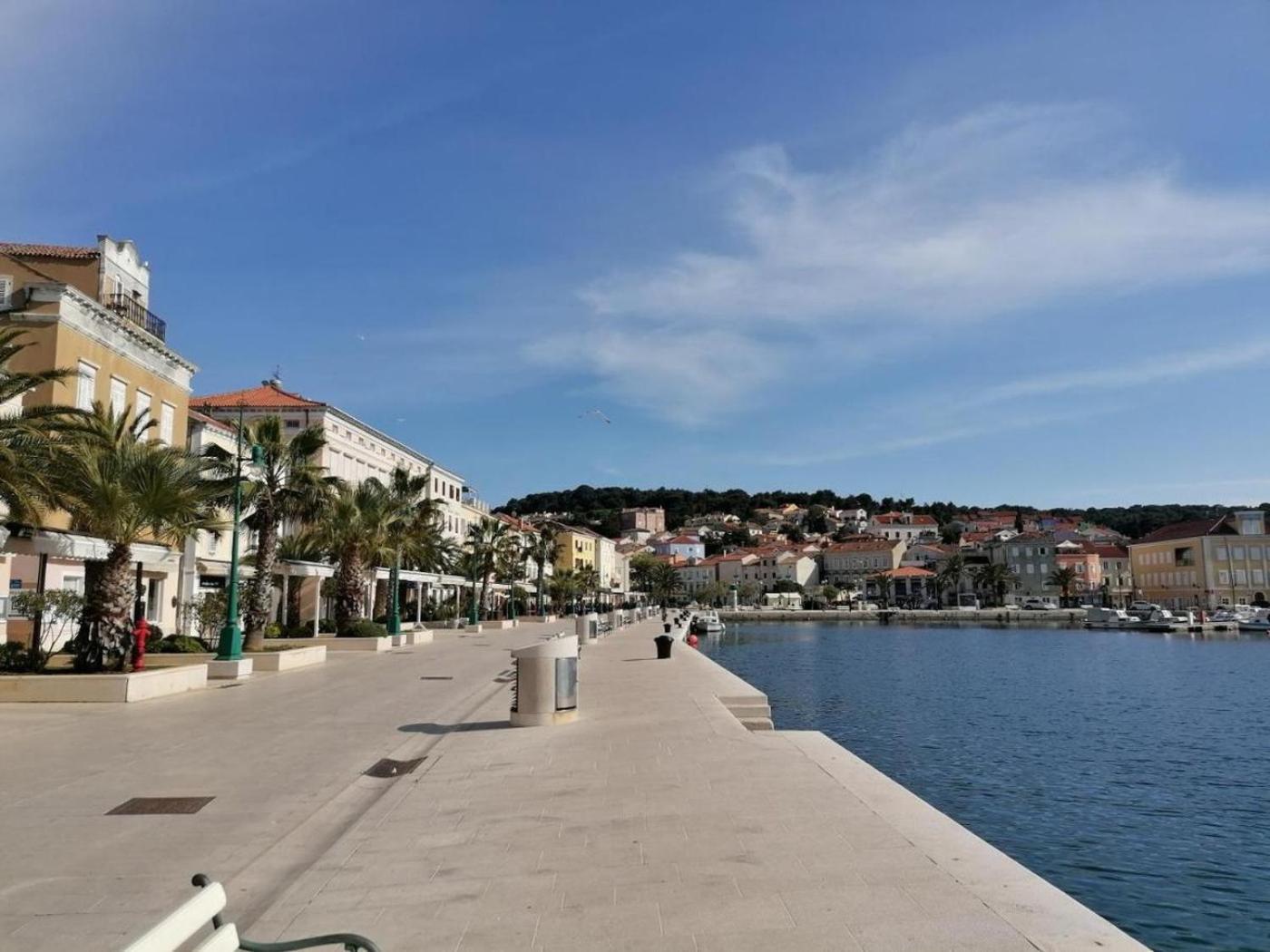 Apartments Mali Losinj Exterior photo