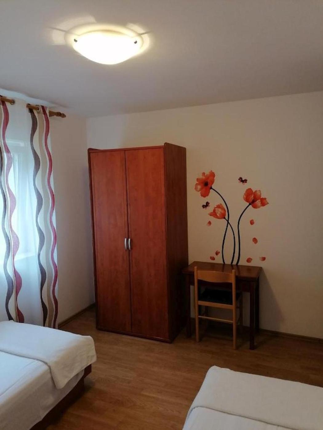 Apartments Mali Losinj Exterior photo