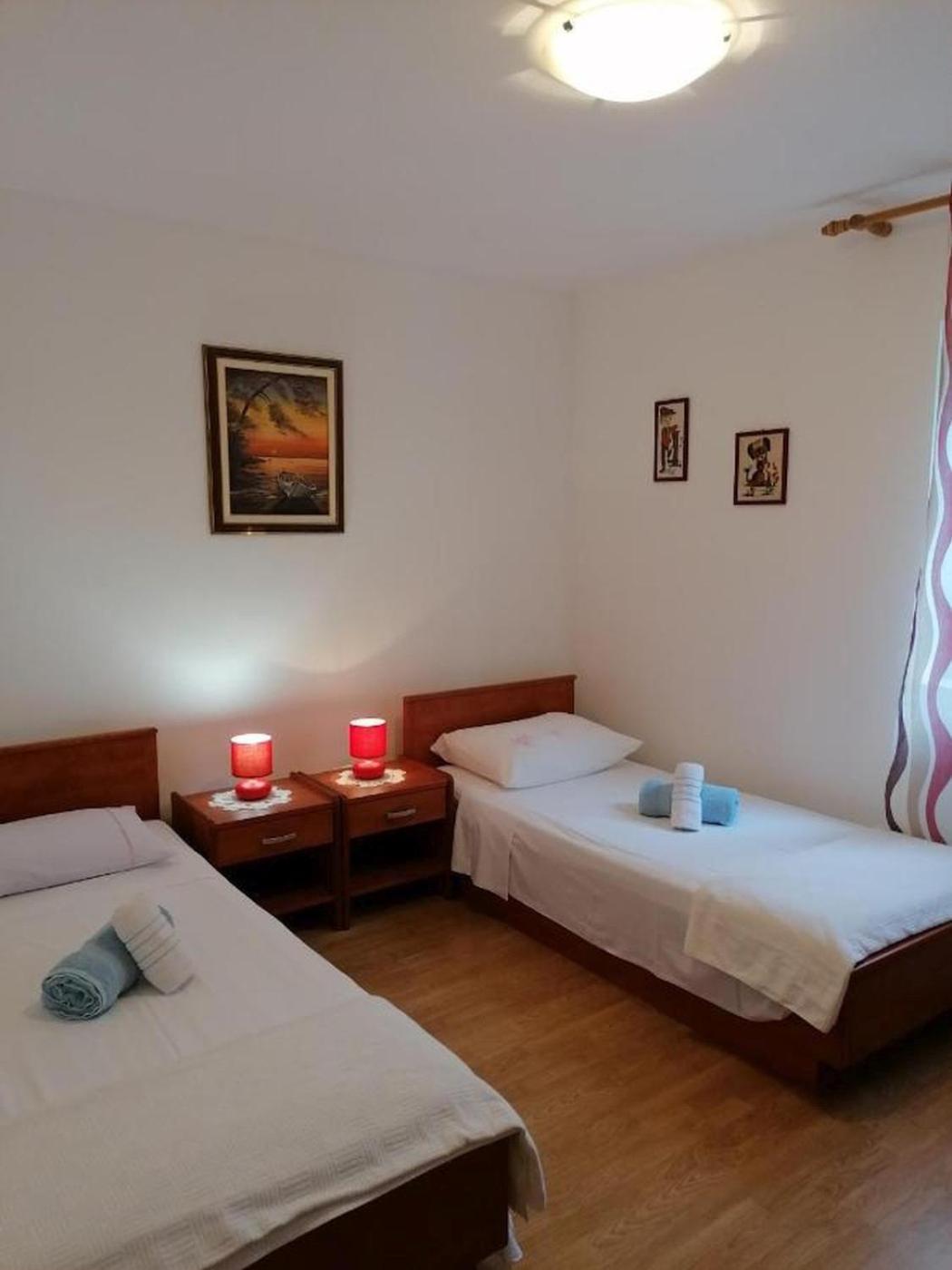 Apartments Mali Losinj Exterior photo