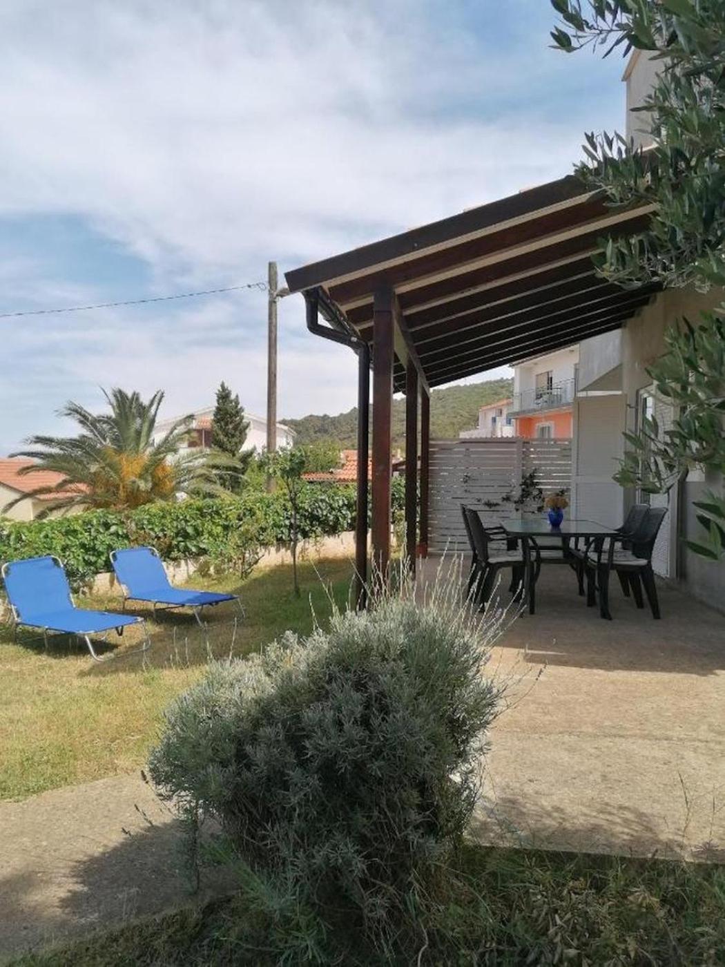 Apartments Mali Losinj Exterior photo
